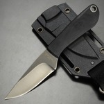 BenchMark ネックナイフ 樹脂製カラビナ付きシース BMK001