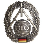 ドイツ軍放出品 記章 ピンバッジ 地理情報部隊 ベレー帽用