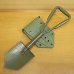 ドイツ軍放出品 折りたたみスコップ 三つ折り 樹脂製ケース付き オリーブドラブ