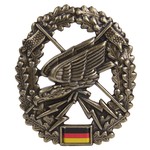 ドイツ軍放出品 記章ピンバッジ 特別偵察 ベレー帽用