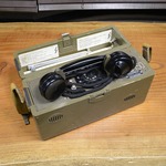 チェコ軍放出品 野戦電話 CSD-T50 通信機器 フィールドフォン TESLA製