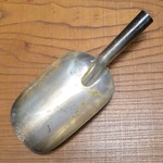 チェコ軍放出品 アイススコップ 金属製 シャベル 軍用ハンドスコップ