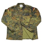 ドイツ軍放出品 コンバットジャケット 国旗パッチ付き フレクター迷彩 中サイズ