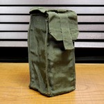 イタリア軍放出品 ライフルマガジンポーチ M4/AR15マグ3本収納 ナイロンキャンバス製 アリスクリップ付き
