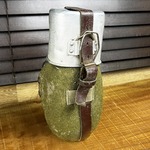 ルーマニア軍放出品 キャンティーン 水筒 アルミ製 ポーチ付き ODグリーン
