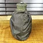 オーストリア軍放出品 キャンティーン 水筒 ポーチ付き ベルトクリップ対応 ベルトフック付