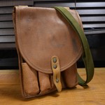 チェコ軍放出品 ショルダーバッグ フレアガン収納 レザー