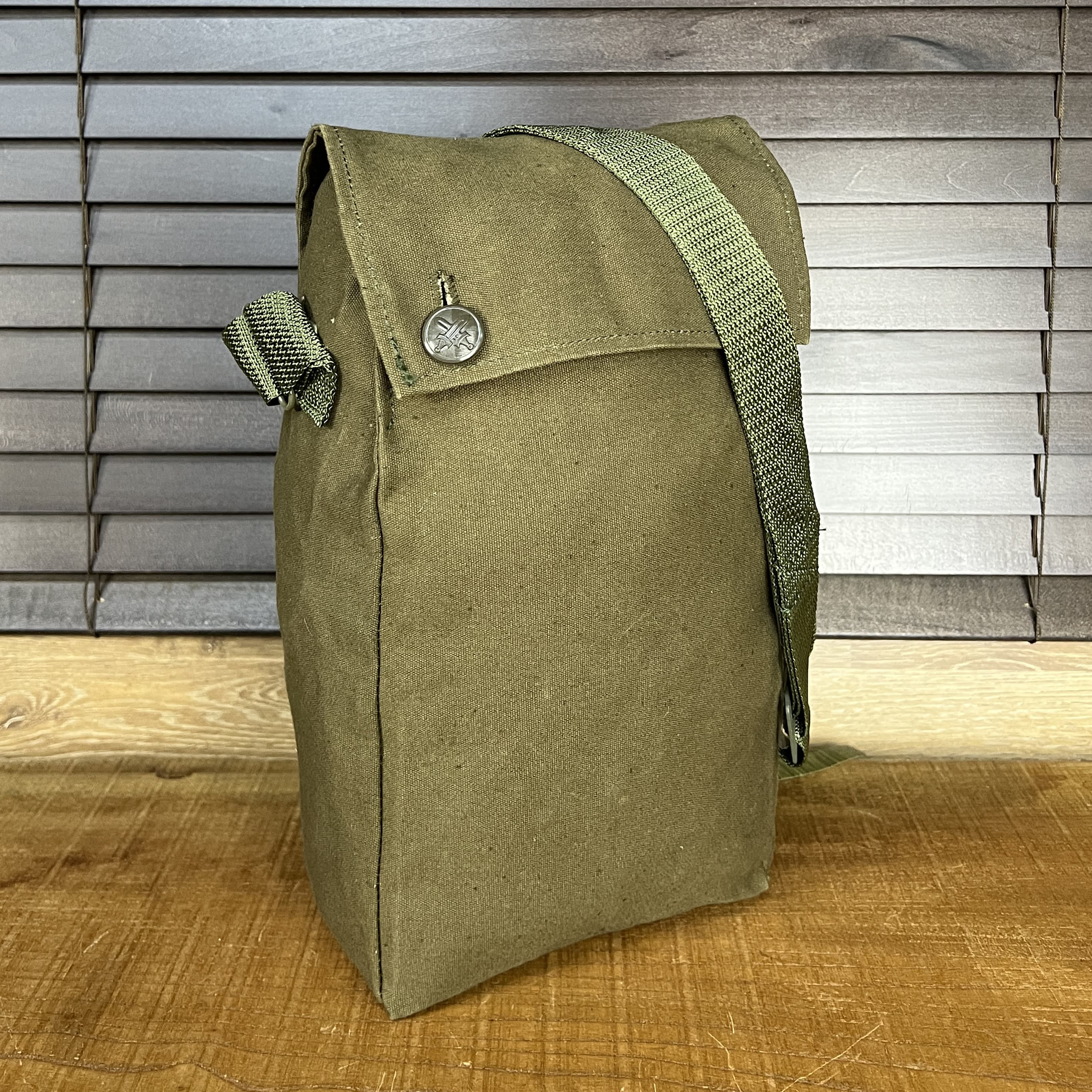 チェコ軍放出品 ガスマスクバッグ コットン製 OD