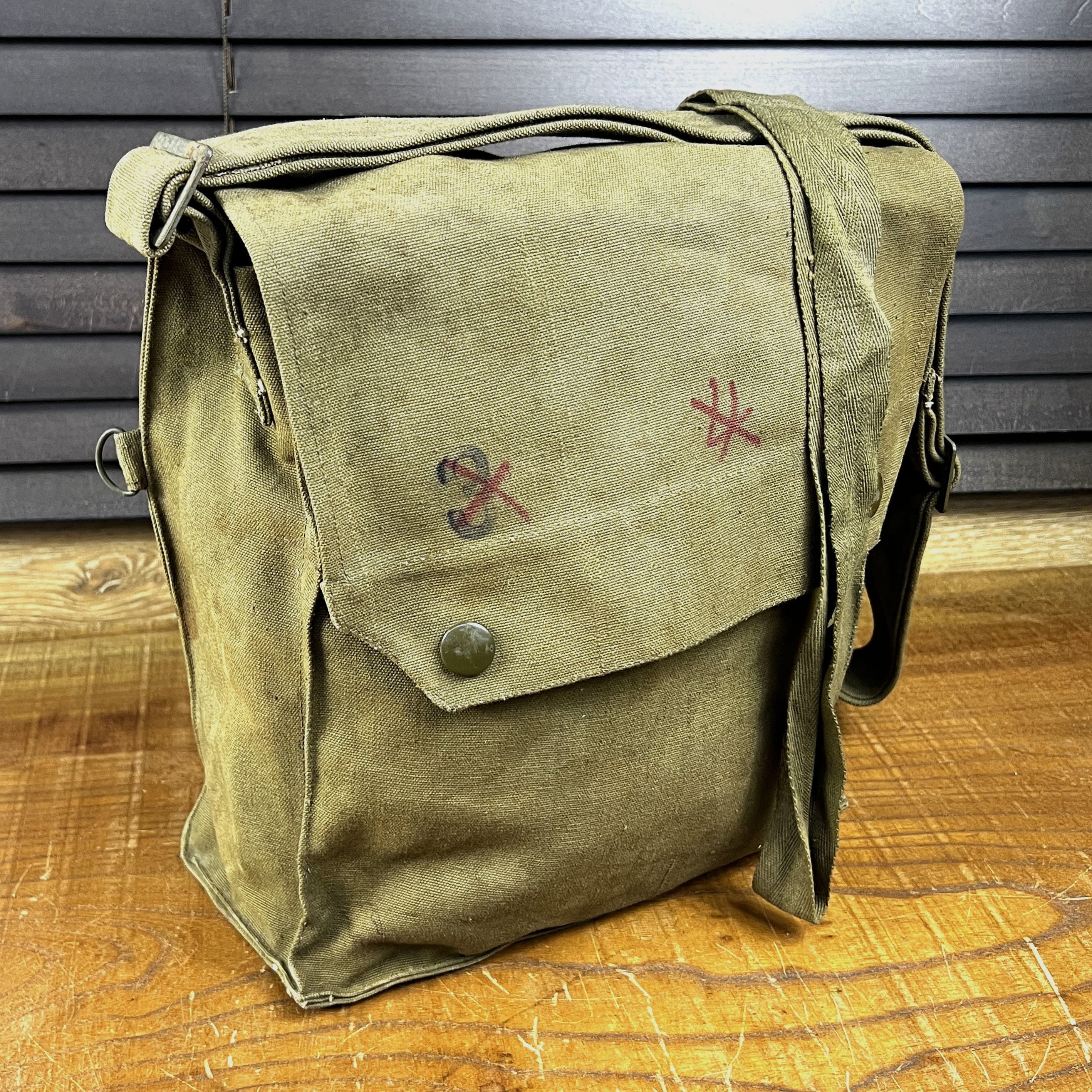 ブルガリア軍放出品 ガスマスクバッグ キャンパス製
