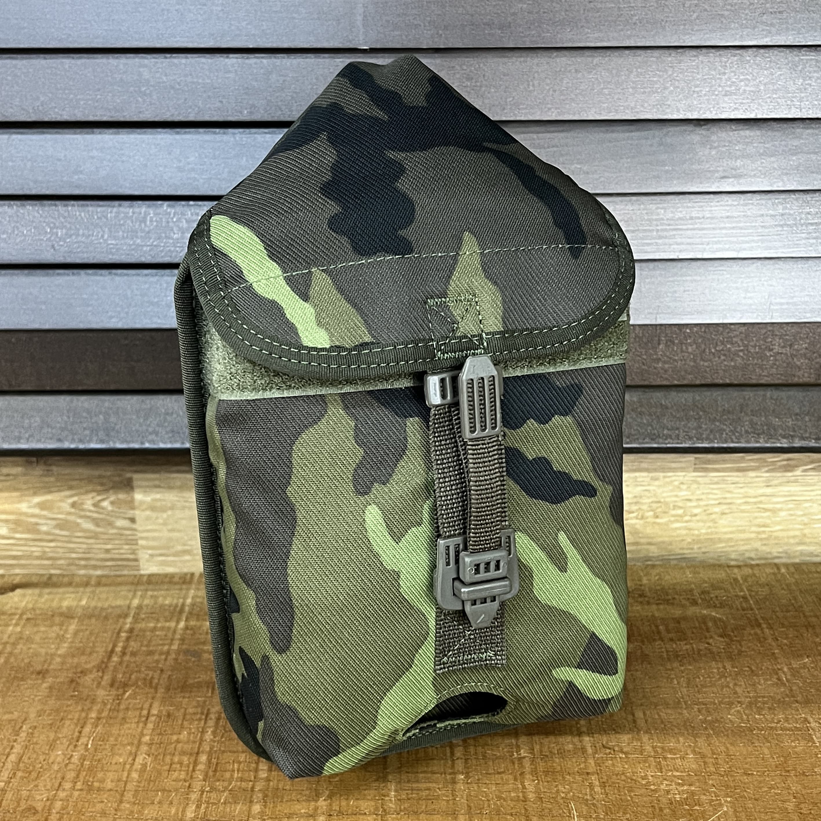 チェコ軍放出品 スコップカバー Vz95迷彩