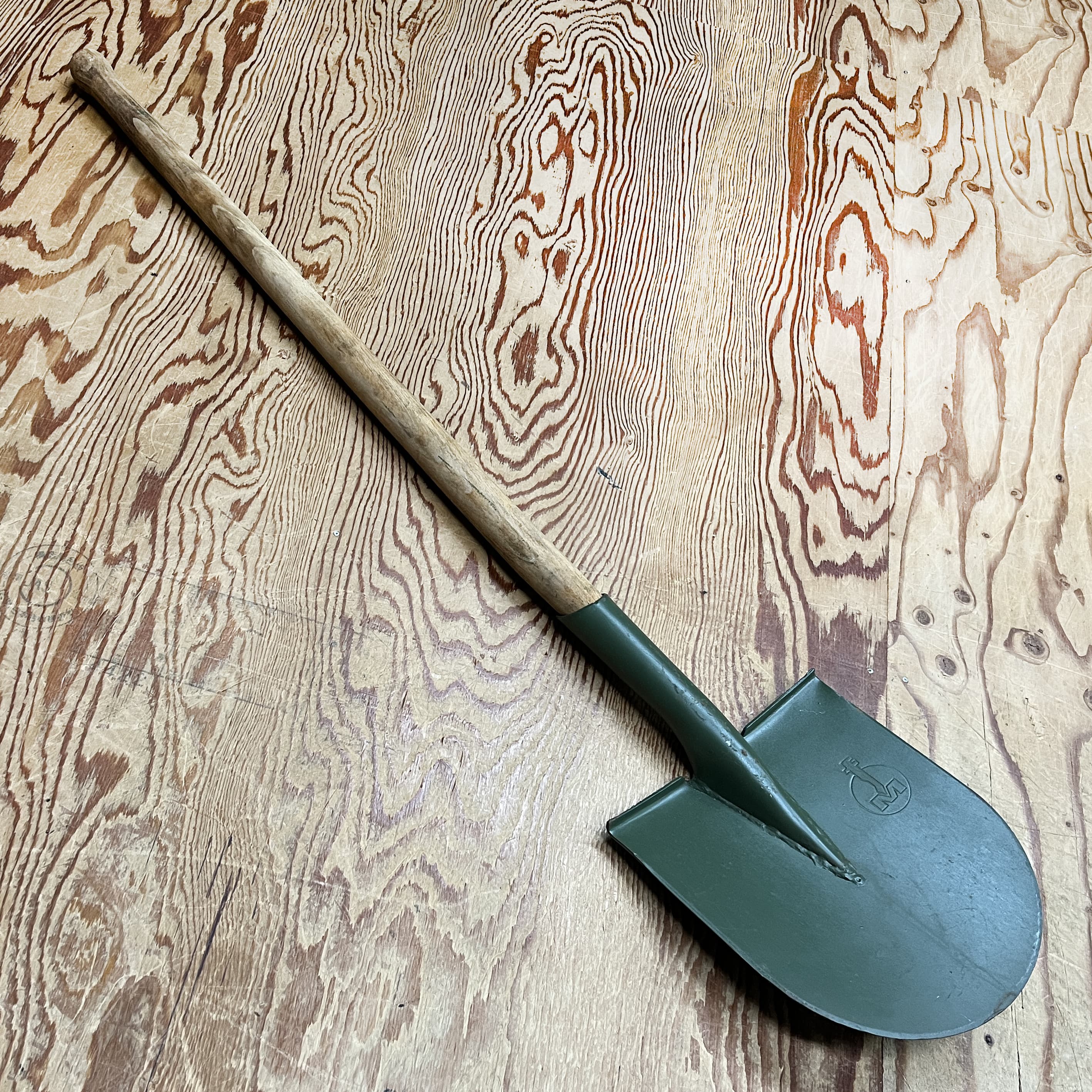 スウェーデン軍放出品 シャベル 木製ストレートハンドル
