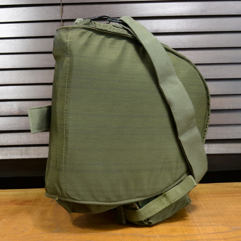 アメリカ軍放出品 ガスマスクバッグ M40 M42 MCU-2/APガスマスク用 ラウンド型 オリーブドラブ