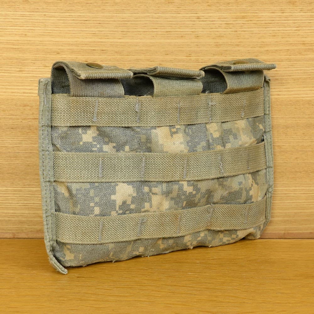 米軍放出品 ライフルマガジンポーチ MOLLE II M4/AR15 3本収納 ACU/UCP迷彩