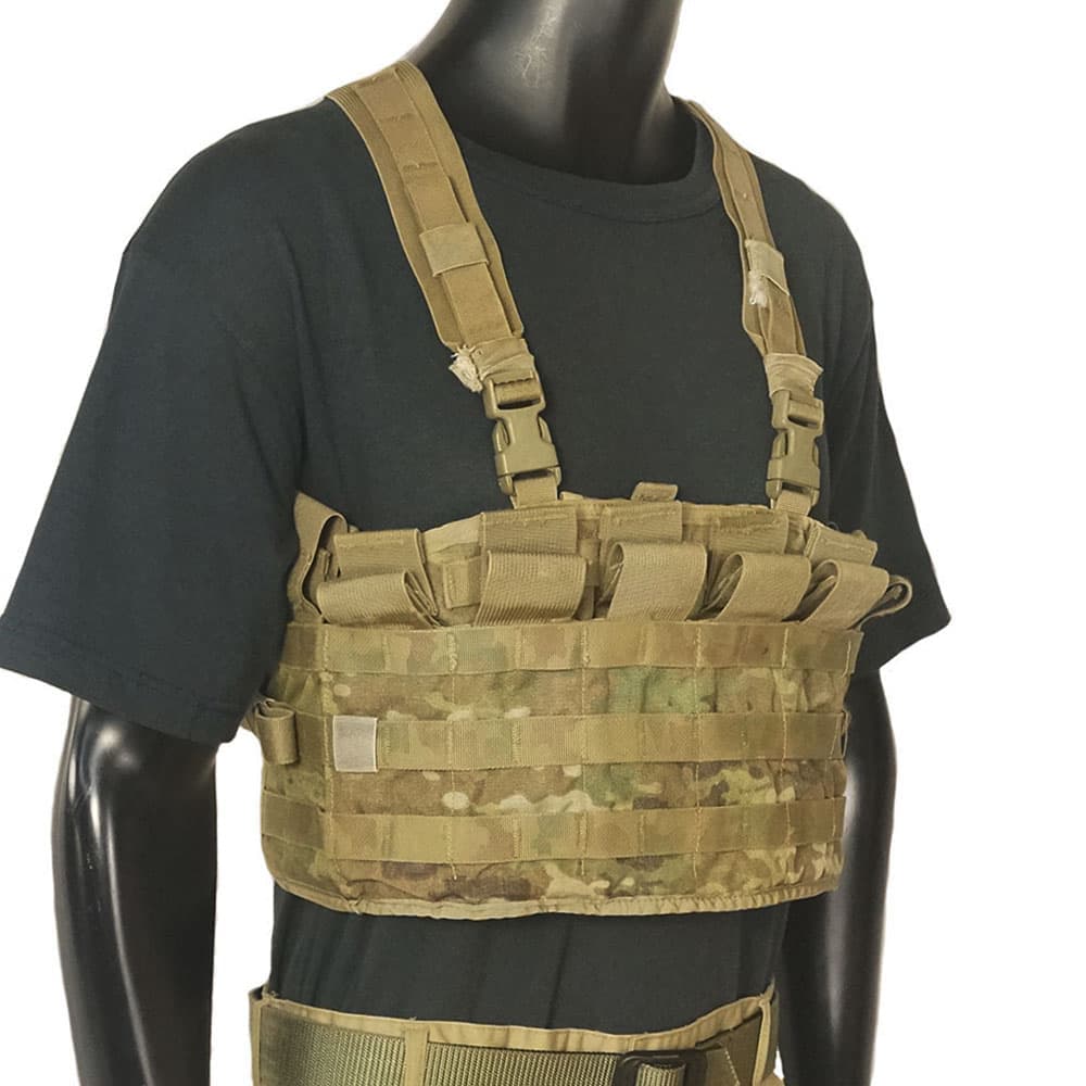 米軍放出品 チェストリグ MOLLE II Tactical Assault Panel OCP迷彩 マガジン6本収納