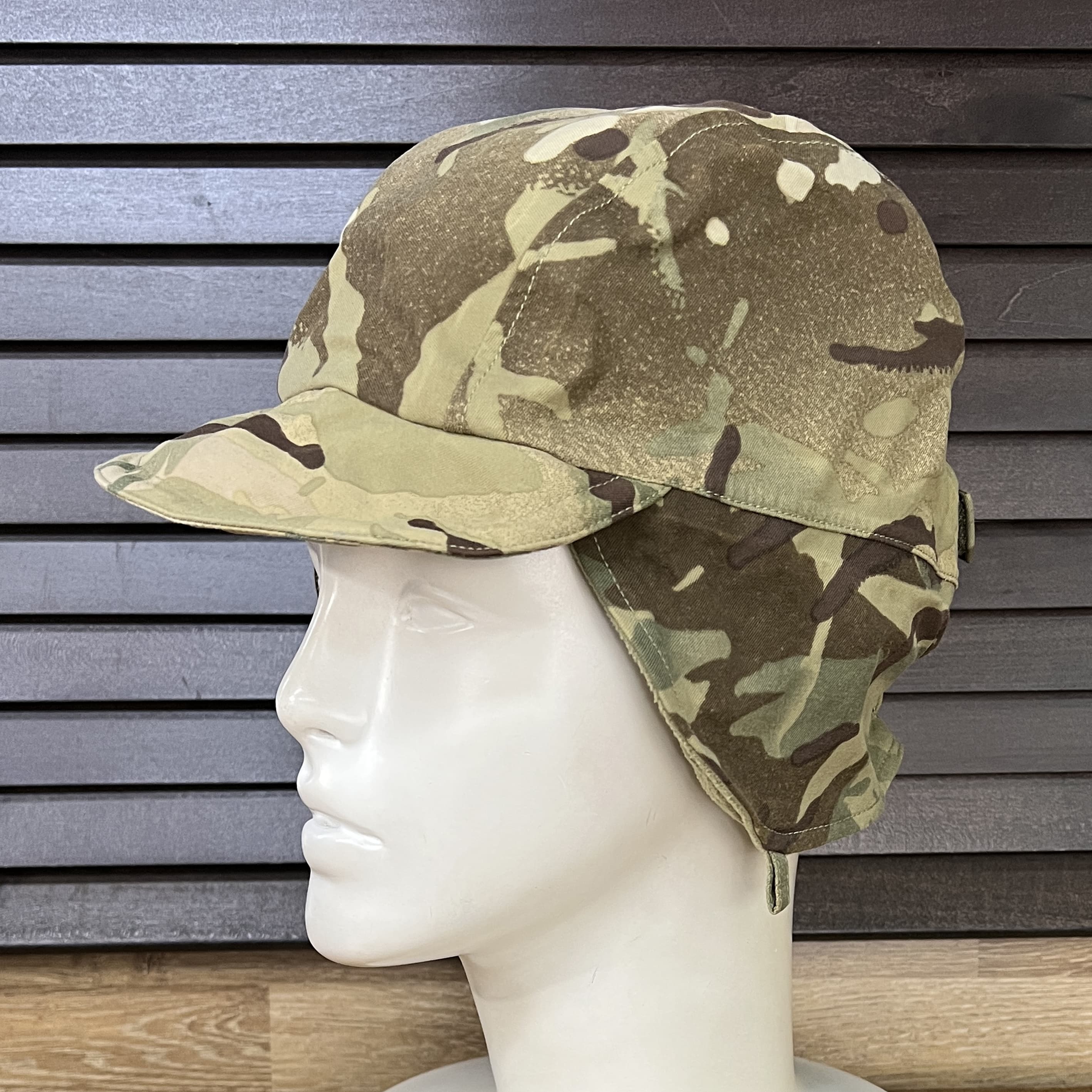 イギリス軍放出品 ウィンターキャップ MTP迷彩 あご紐なし