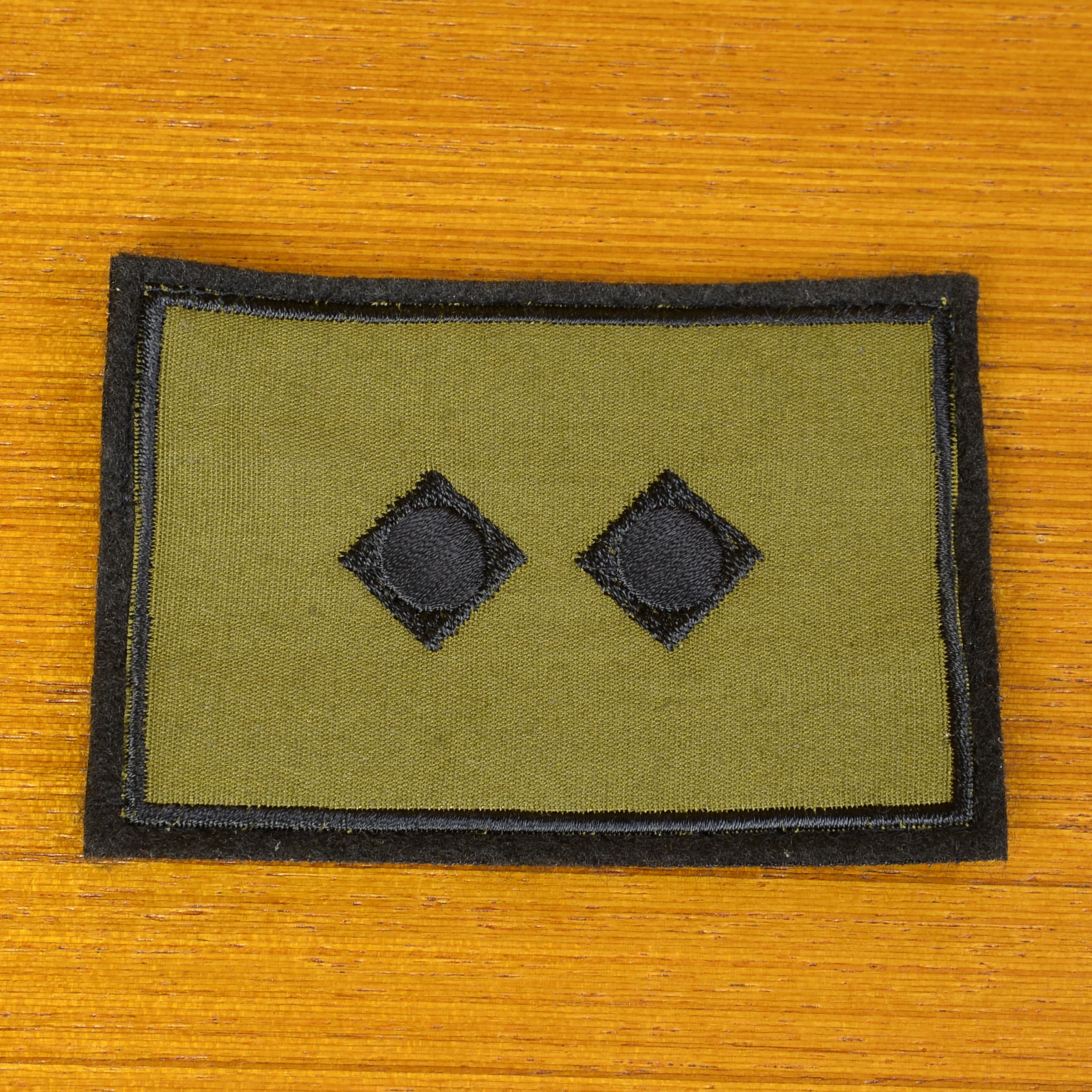 チェコ軍放出品 ワッペン 階級章 伍長 菱形2個 ベルクロ付き OD