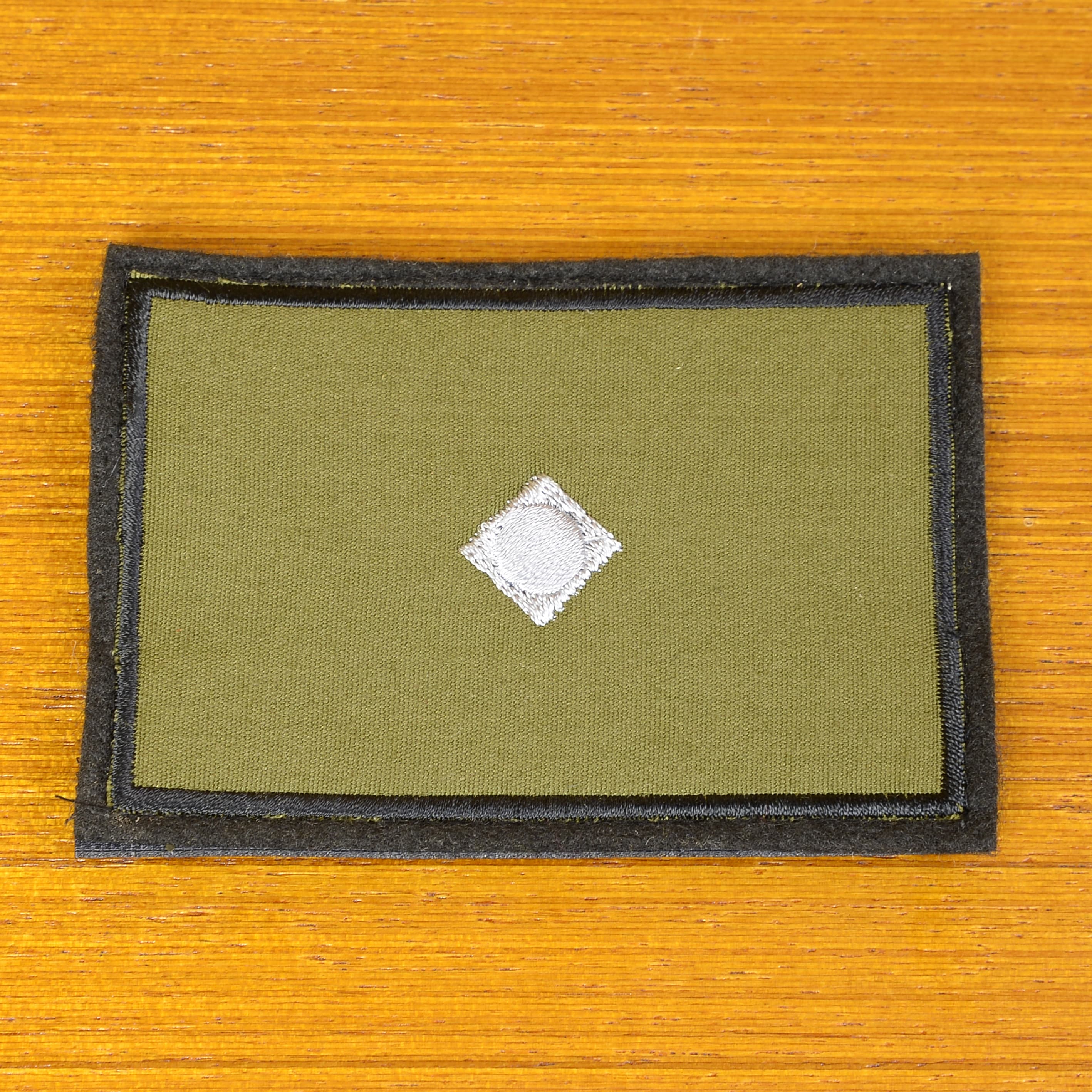 チェコ軍放出品 ワッペン 階級章 上等兵 菱形1個 ベルクロ付き OD