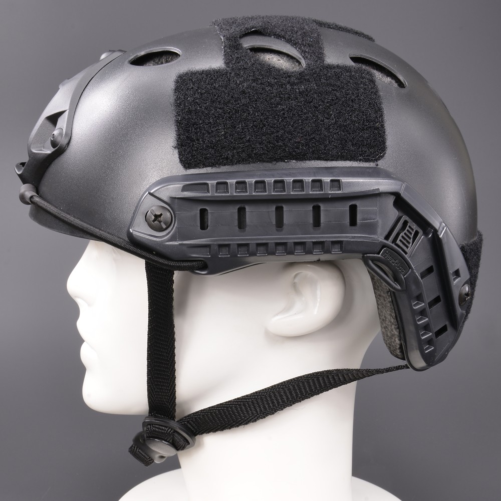 新品未使用レプリカベースタクティカルヘルメット 新品未使用レプリカベースタクティカルヘルメット 新品未使用