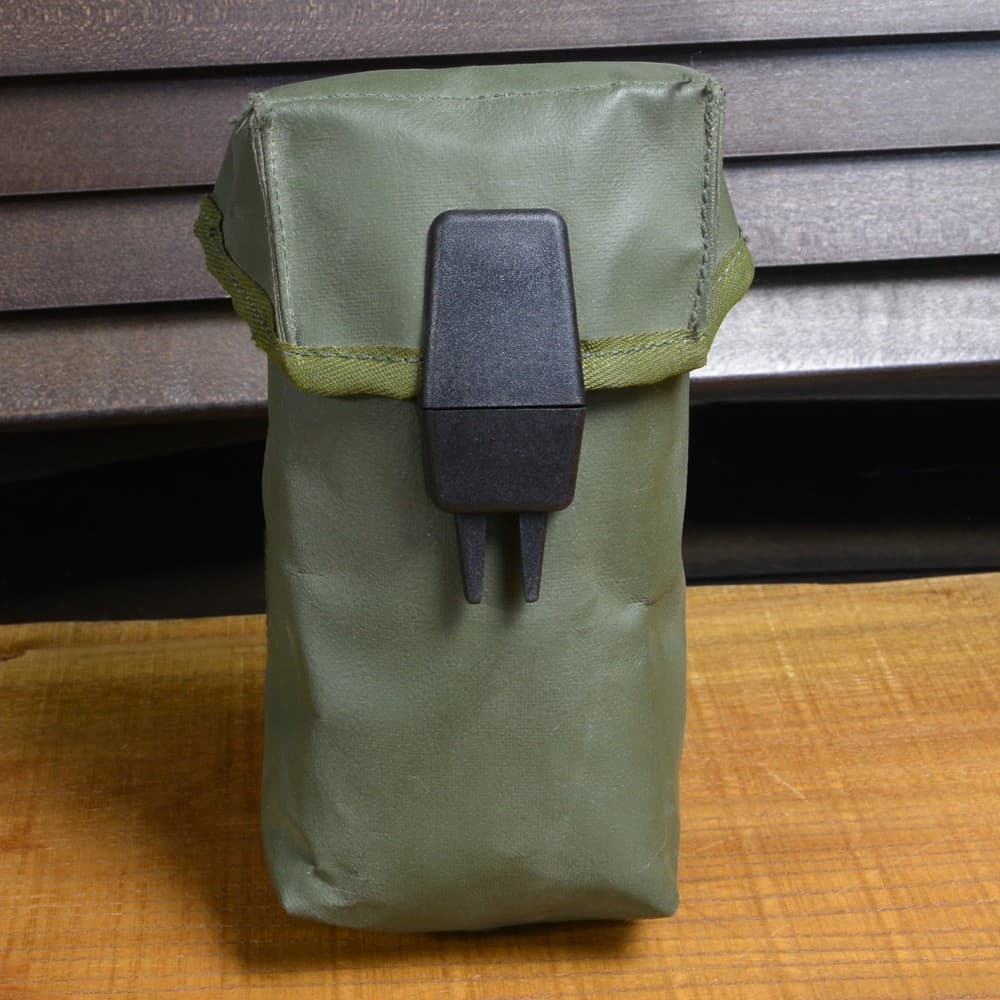 ベルギー軍放出品 ライフルマガジンポーチ M4/AR15 PVC素材