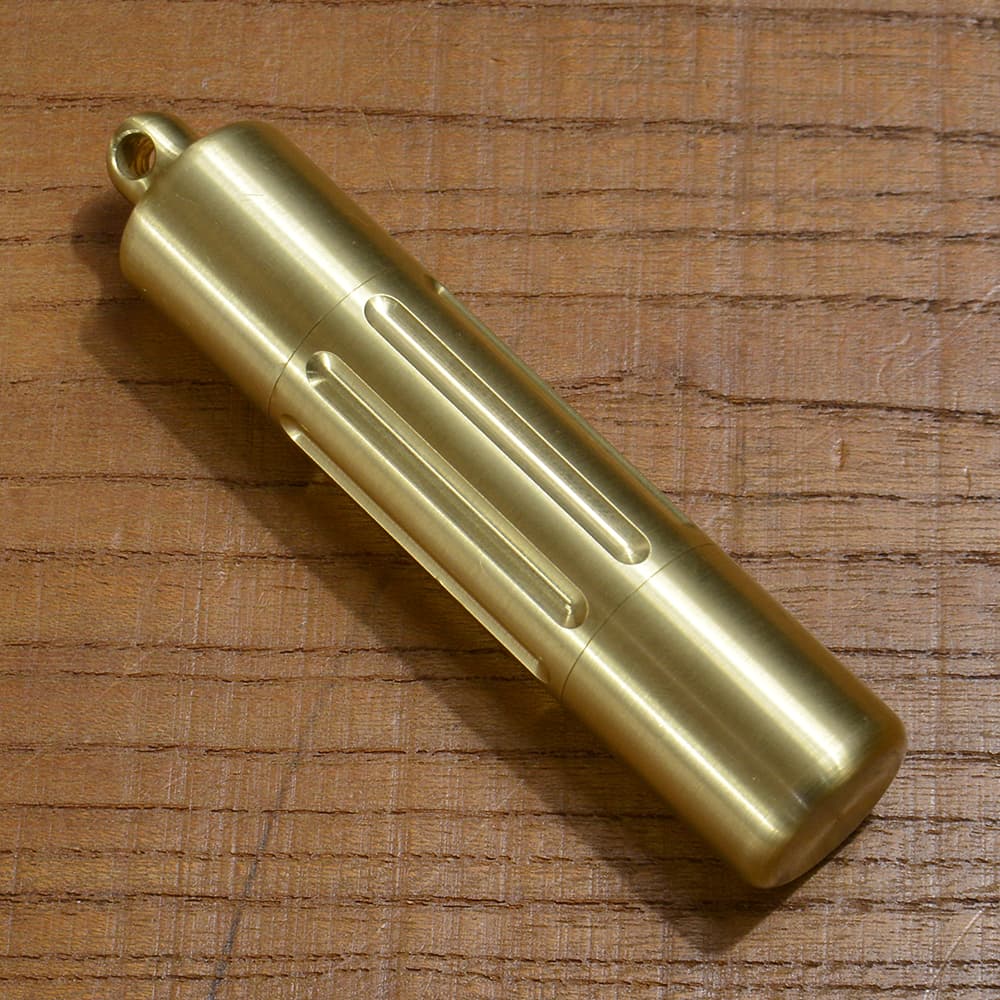 MARATAC ライター Peanut XL Lighter 防水 キーホルダー [ ブラス