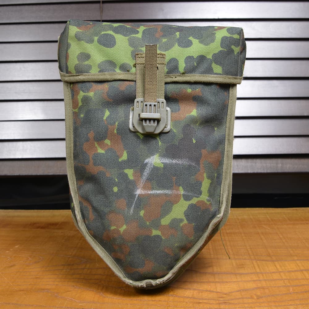 ドイツ軍放出品 スコップカバー S95 フレックターン迷彩 折りたたみ