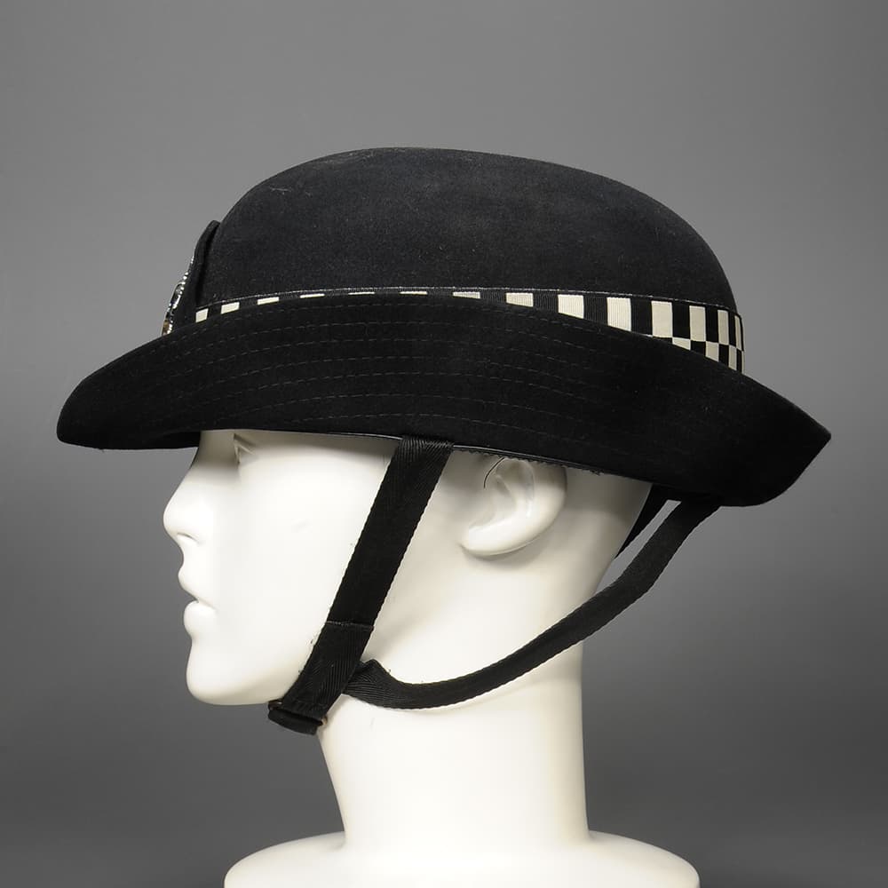 ミリタリーショップ レプマート / イギリス警察 放出品