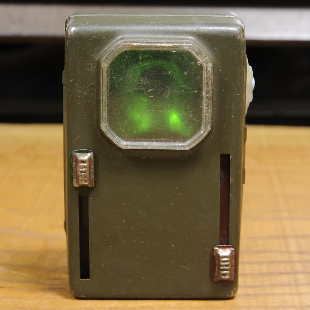 ポーランド軍放出品 シグナルライト CZM DOM-GOS製 タイプ2 カラー
