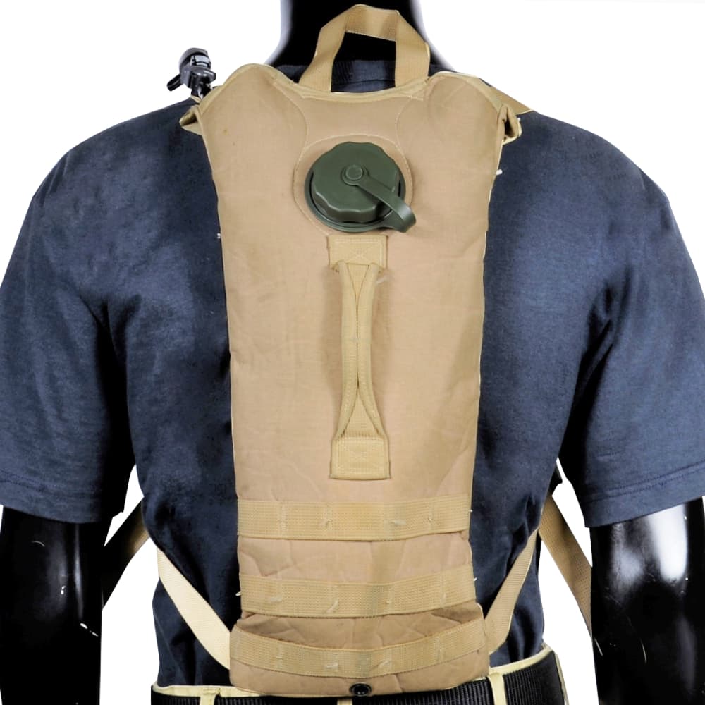 アメリカ軍放出品 ハイドレーションキャリア MOLLE 2 コヨーテブラウン