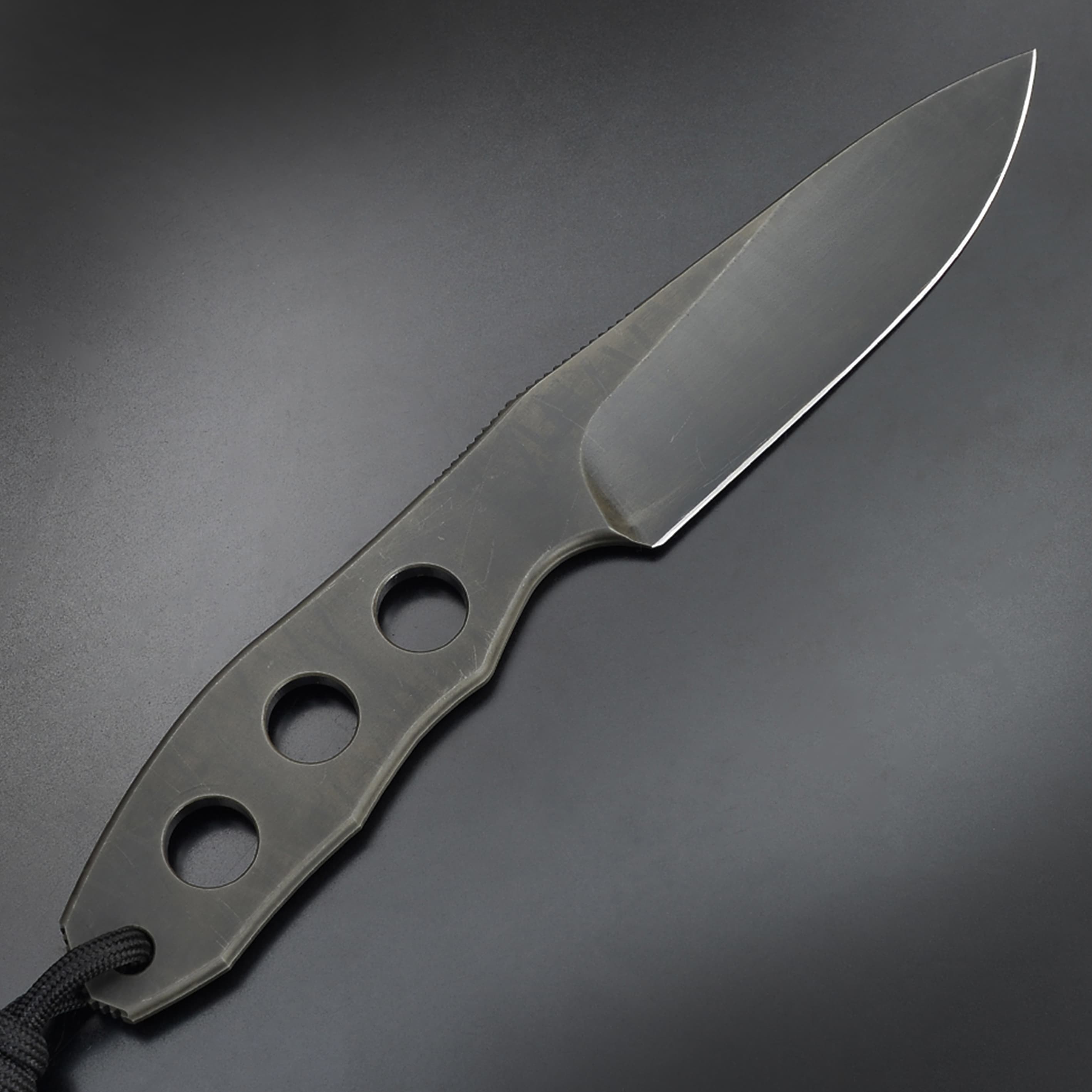 Makkari knives スケルトンナイフ 間狩純平作 ラプトルドロップ 樹脂製 