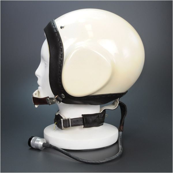 ヘリコプター用航空ヘルメット チェコ軍放出品 | ミリタリーショップ