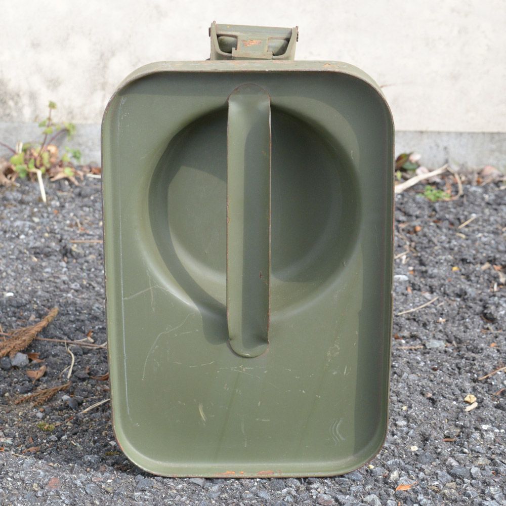軍放出品 オイルタンク スウェーデン軍 5リットル | ミリタリー 