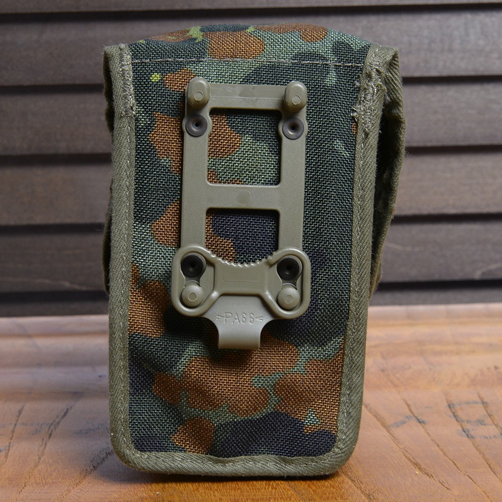 ドイツ軍放出品 フラッシュライトポーチ フレックタン迷彩