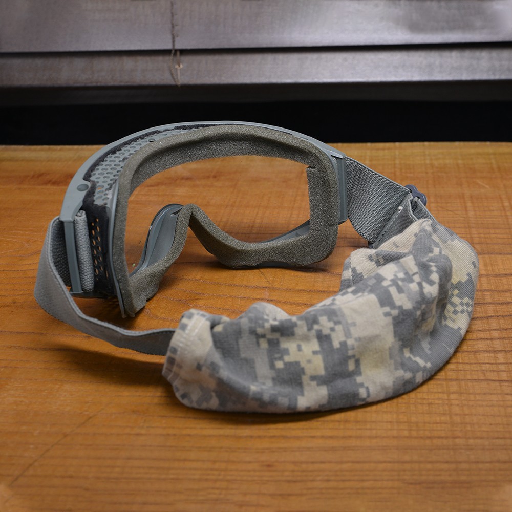 米軍放出品 ESS ストライカー LAND OPS ゴーグル ACU/UCP迷彩