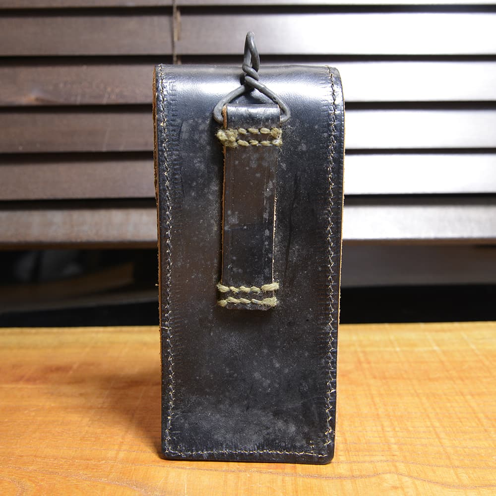 フランス軍放出品 マガジンポーチ MAS38/MAT49マガジン用 レザー製