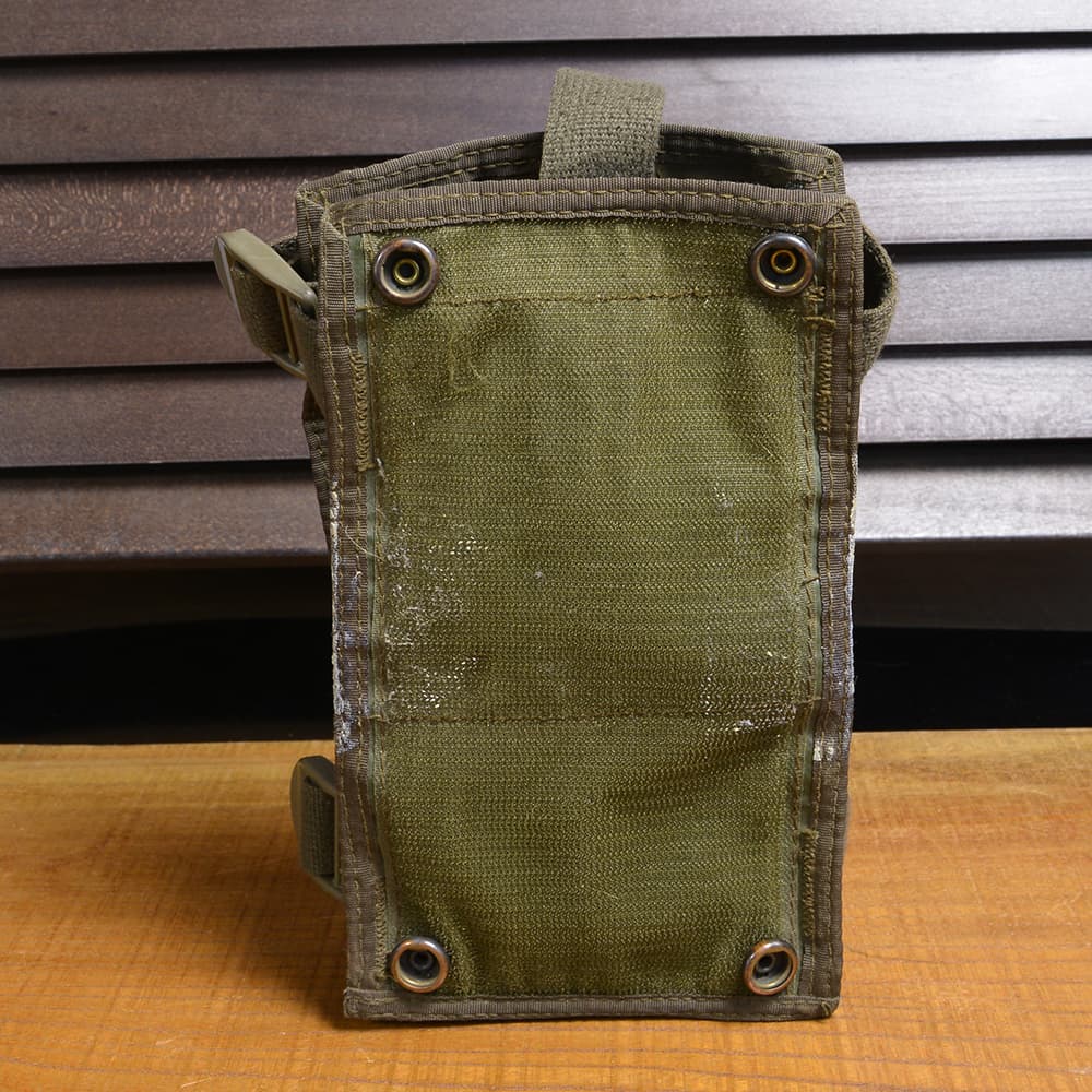 ミリタリーショップ レプマート / ドイツ軍放出品 ラジオポーチ