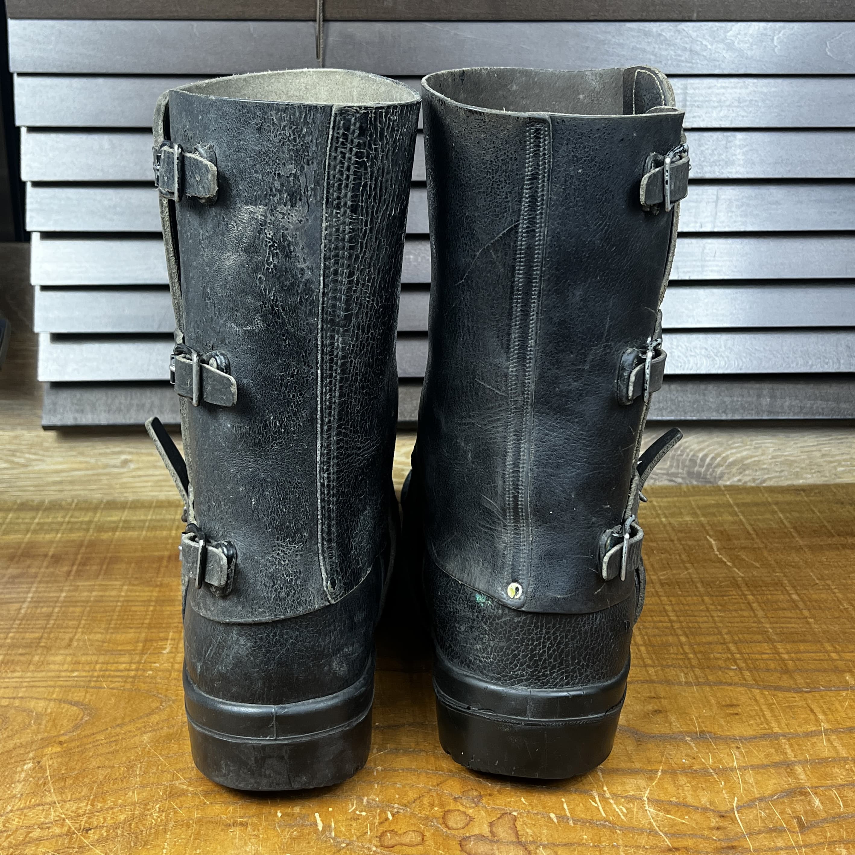 スイス軍放出品 レザーレギンス TAZ57 ゲートル | ミリタリーショップ