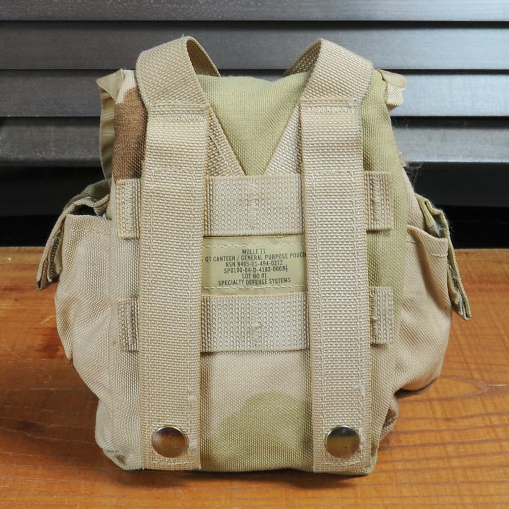 米軍放出品 キャンティーンポーチ MOLLE対応 DCU迷彩 3カラーデザート