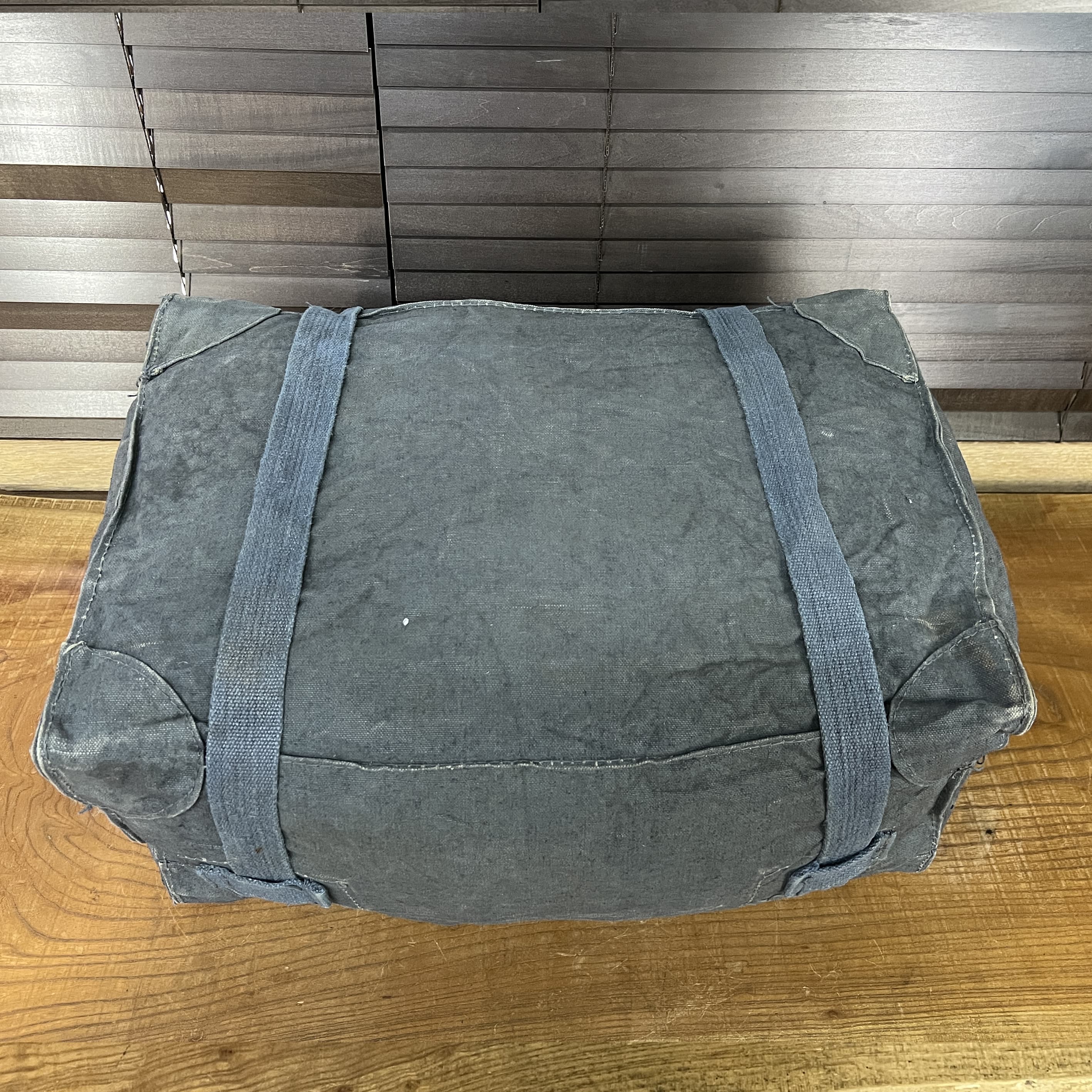 イタリア軍放出品 チェーン付 パラシュートバッグ 59L | ミリタリー