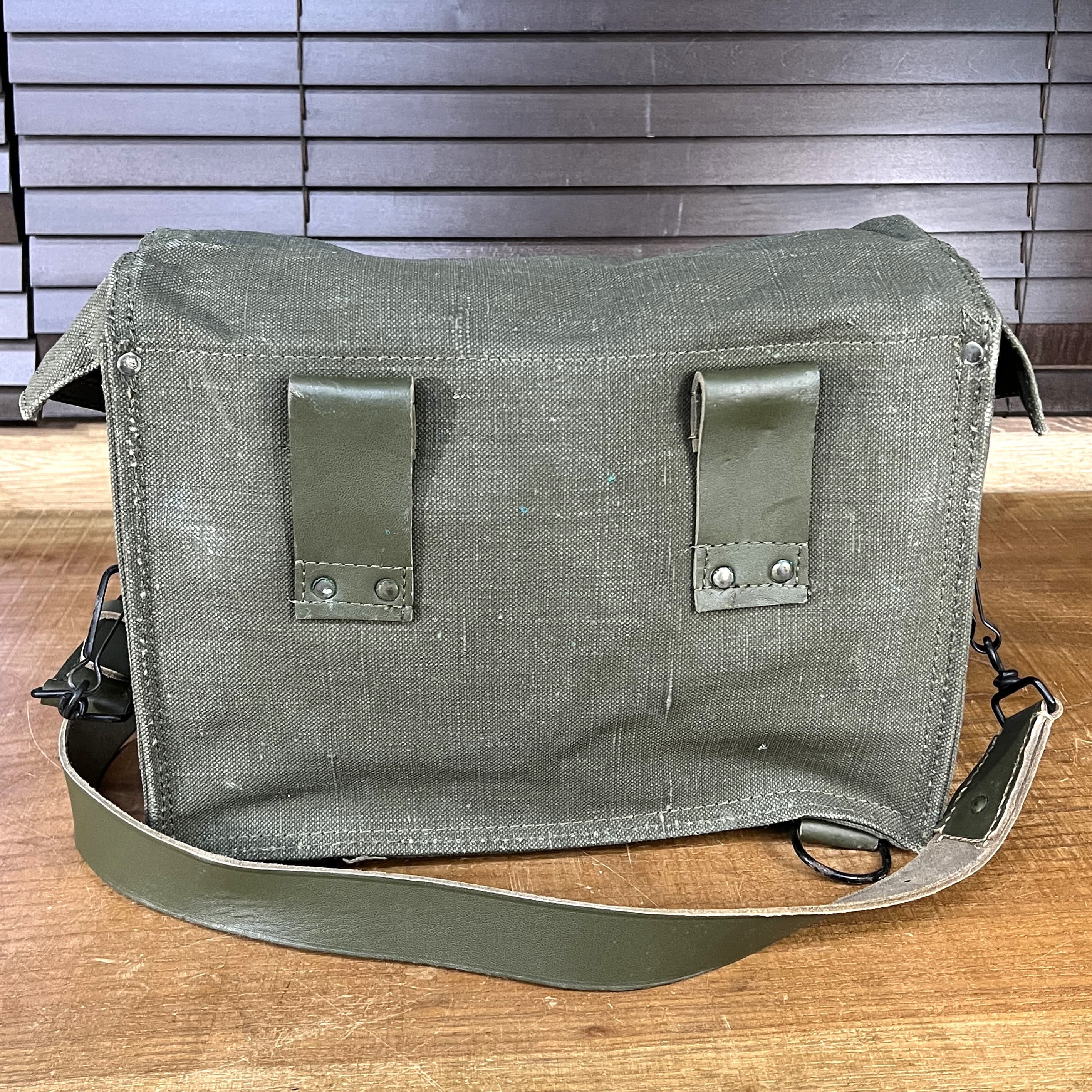 フランス軍放出品 マガジンポーチ 大型 ショルダーバッグ | ミリタリー