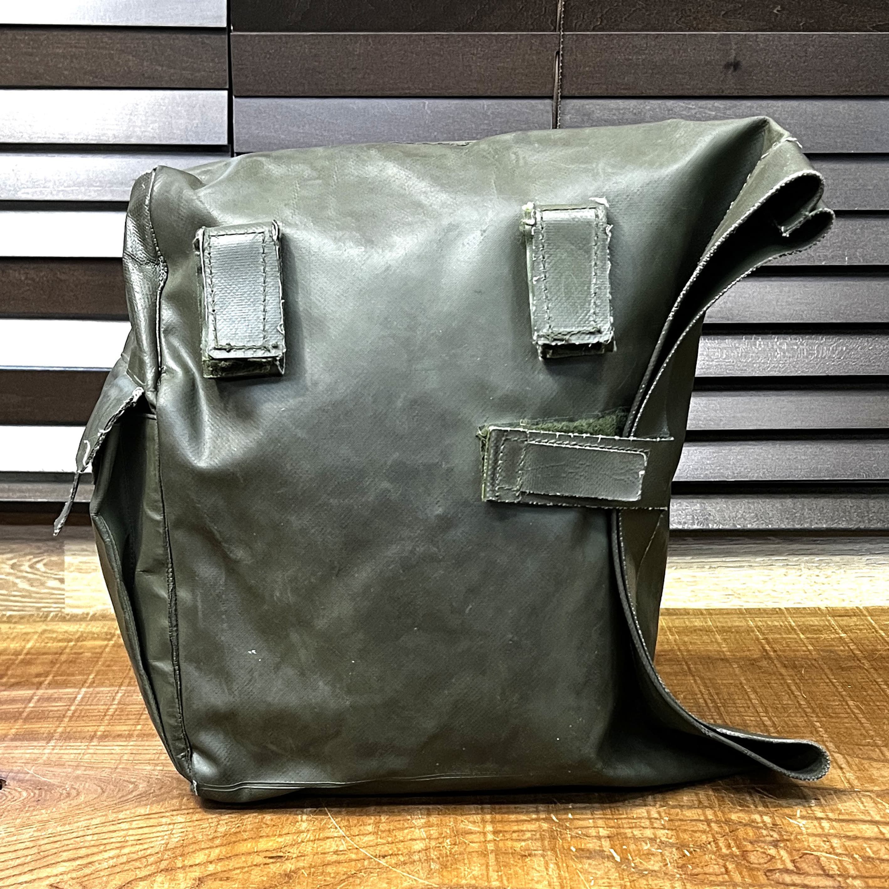オランダ軍放出品 ガスマスクバッグ PVC製 OD | ミリタリーショップ