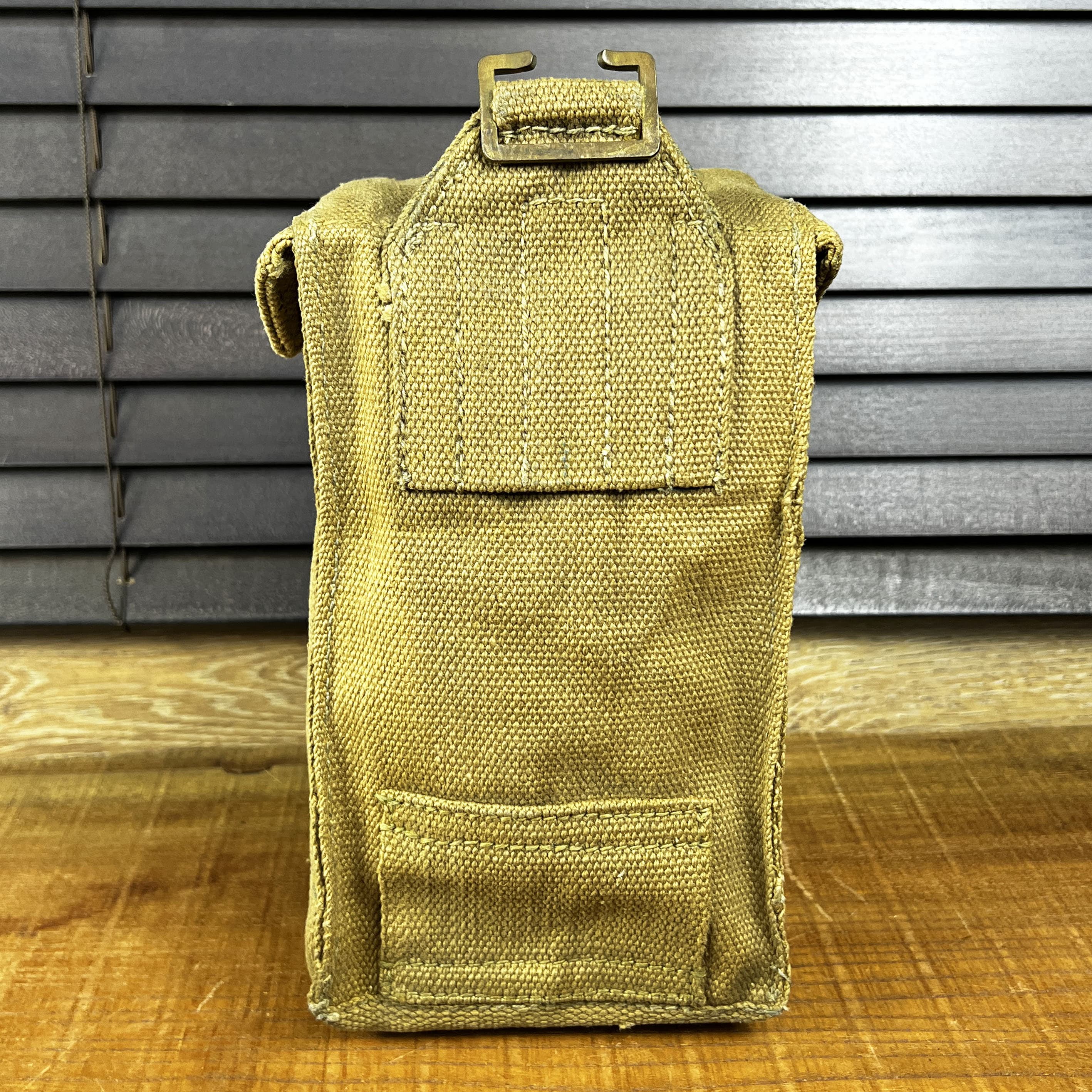 イギリス軍放出品 マガジンポーチ P1937 MKIII キャンバス 