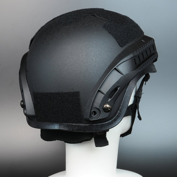 タクティカルヘルメット MICH2001タイプ レールマウント付 梨地