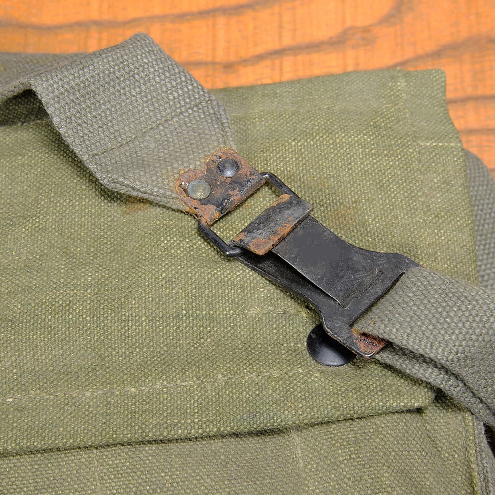 フランス軍放出品 マガジンポーチ マガジン4本収納 ショルダーバッグ