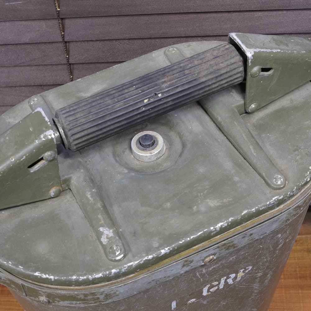 スウェーデン軍放出品 保温コンテナ 食糧運搬 10L用 スチール製
