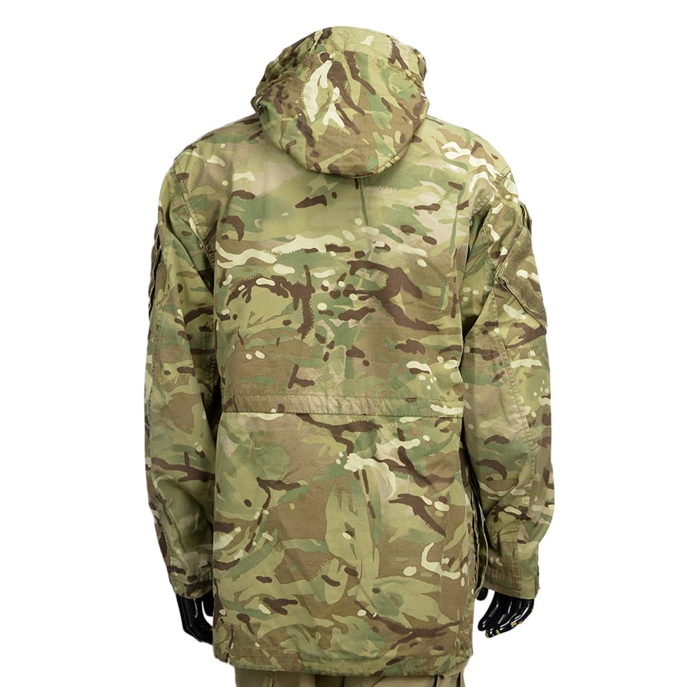 イギリス軍放出品 マウンテンパーカー 裏地メッシュなし 国旗パッチ