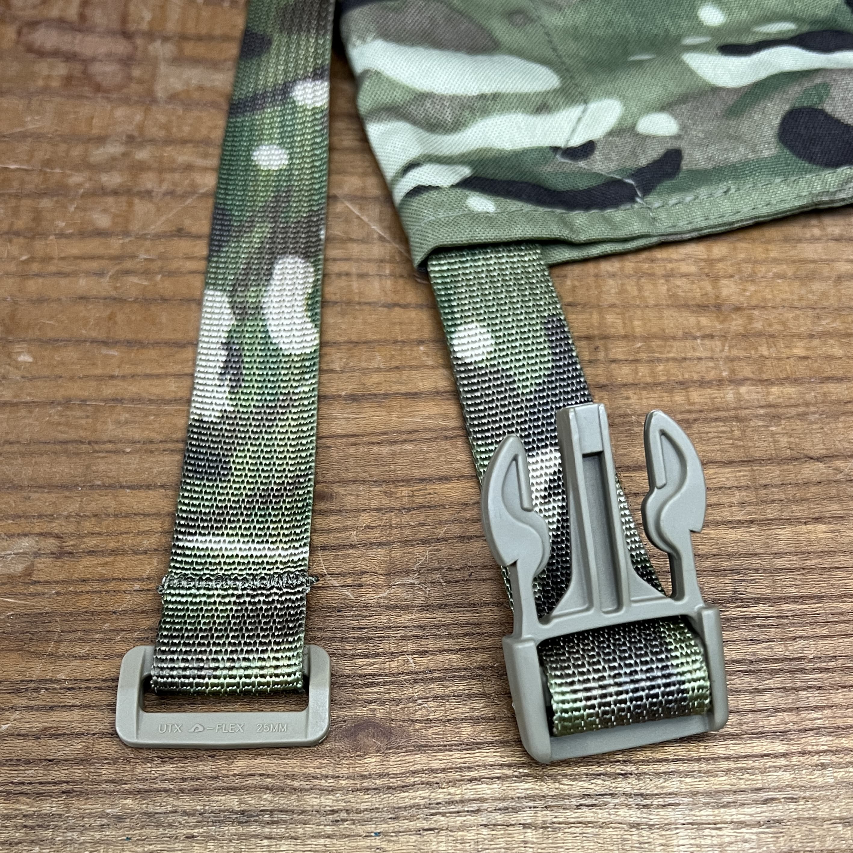 イギリス軍放出品 固定フラップ MTP迷彩 Bergen 90L バックパック用