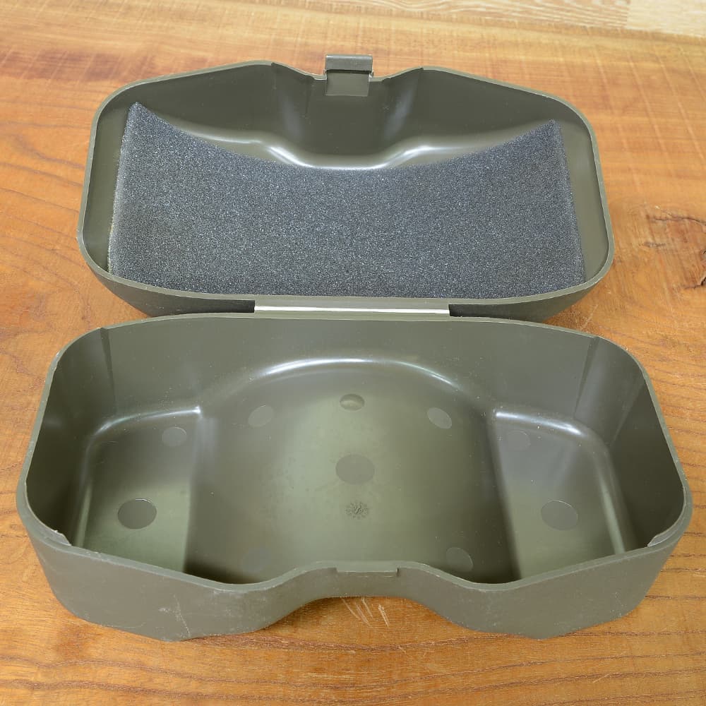 米軍 実物 ROCHESTER ゴーグルケース 40s イギリス軍放出品 ゴーグルケース ODカラー プラスチック製