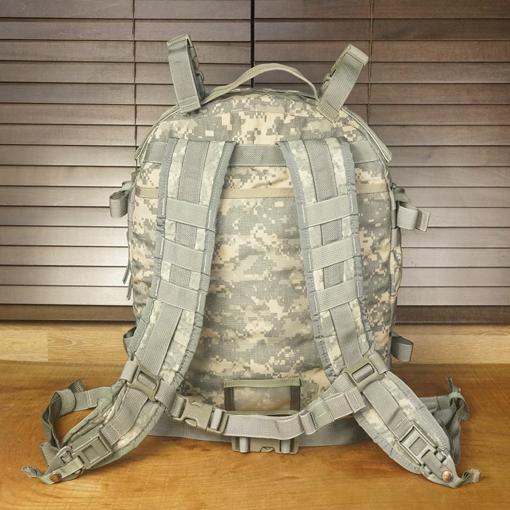 米軍放出品 バックパック MOLLE II アサルトパック ACU迷彩