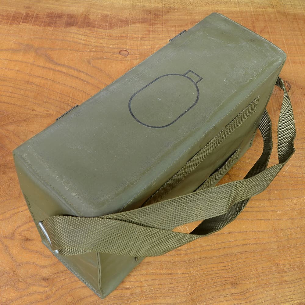 スイス軍放出品 手榴弾ホルダーバッグ ナイロン素材 | ミリタリー