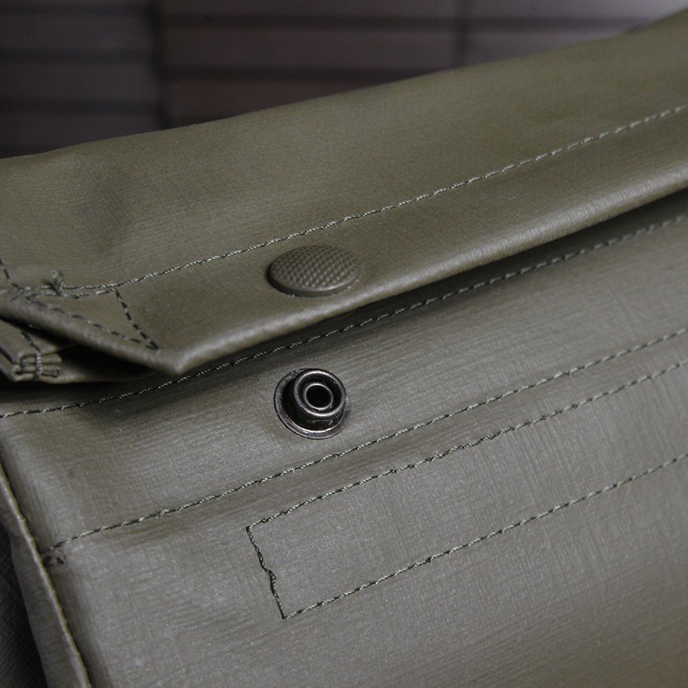 スイス軍放出品 ガスマスクバッグ PVC素材 | ミリタリーショップ